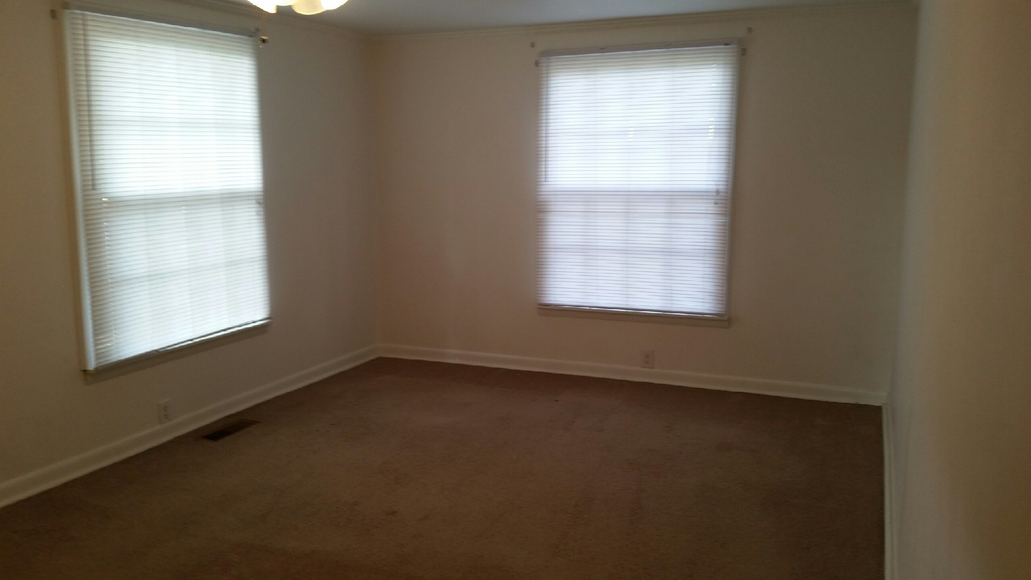 909 Red Rd