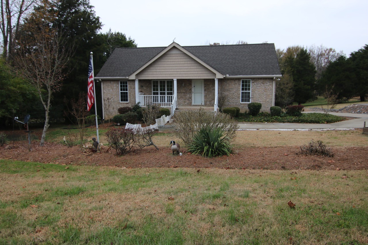 4825 Benders Ferry Rd Mount Juliet, Tennessee Recently updated house with fresh paint, wood floor in the main living area and kitchen plus carpet in the bedrooms! Come see this home before it's gone! Located just a few minutes from the Lone Branch Recreation area on Old Hickory Lake. West Elementary & Mt Juliet High School are just a few reasons you want to live here. House is ready for immediate occupancy and qualifies for USDA 100% financing. One last thing - partial finished basement!