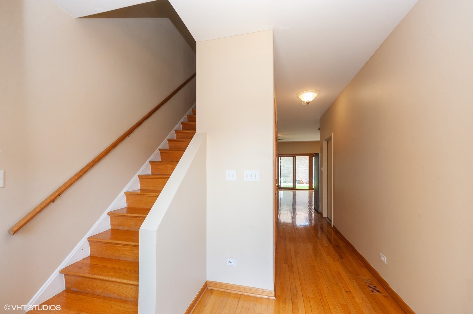 2807 N 73rd Avenue 1004 Elmwood Park Il 60707 Crowne Realty Llc