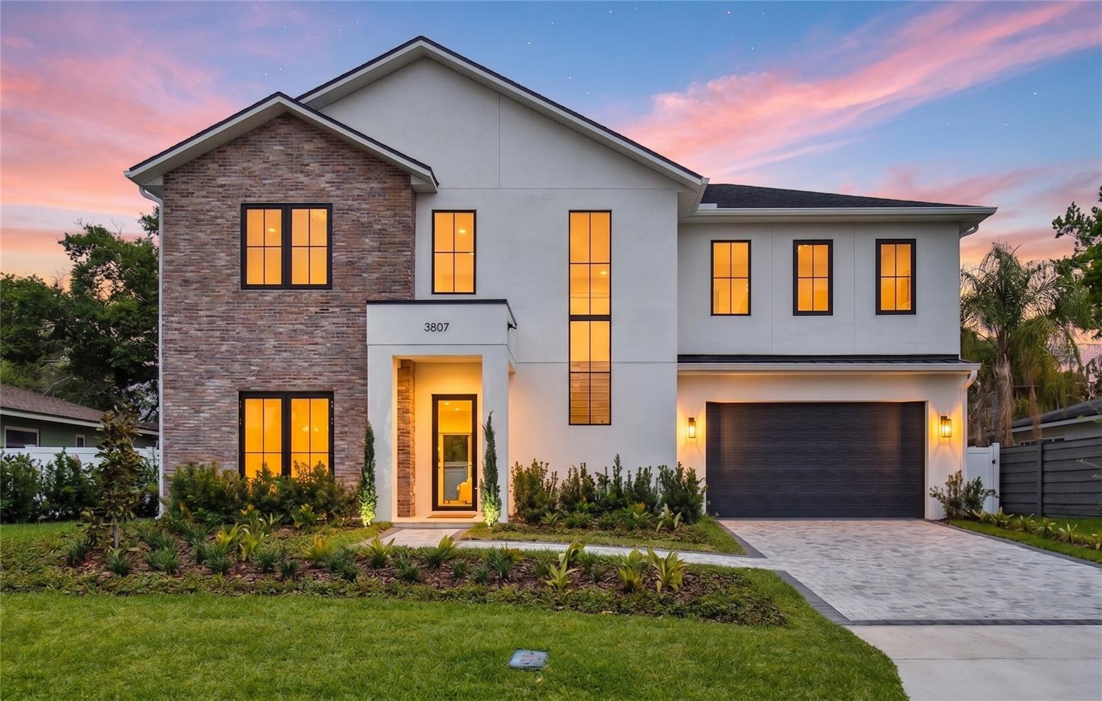 3807 Pelican Lane