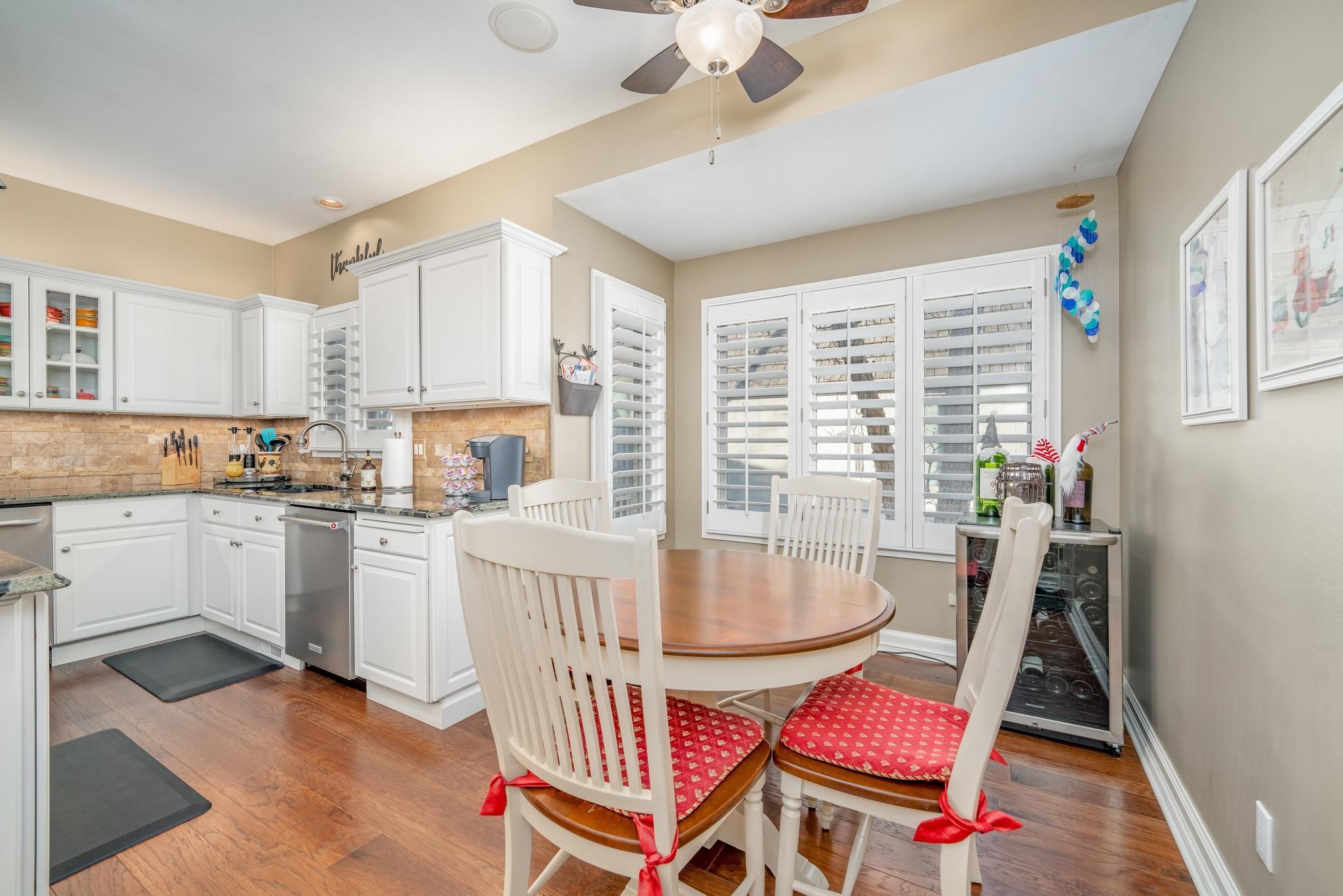 9402 E Woodspring St