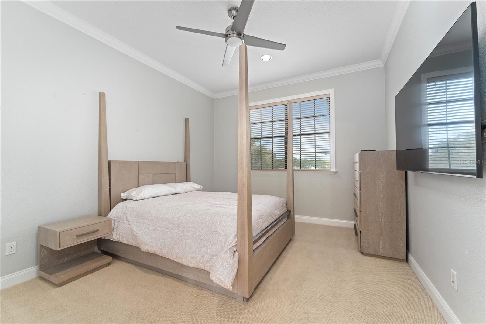 6221 Blakeford Drive