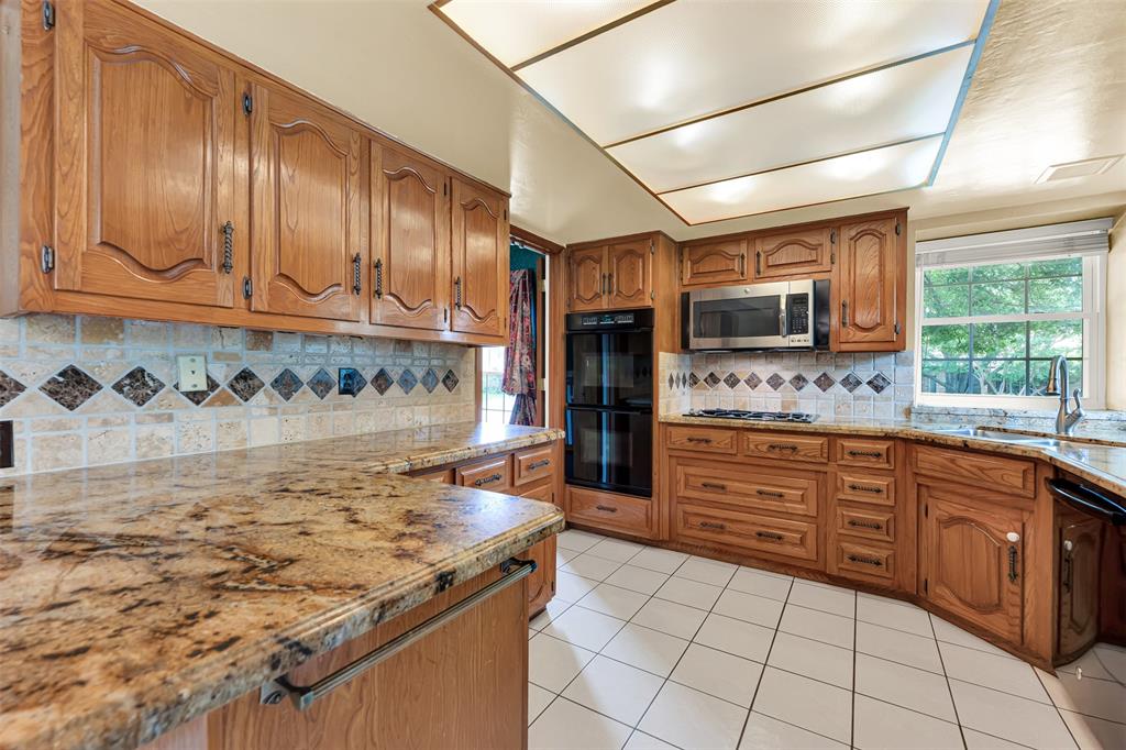3205 Cross Timbers Lane