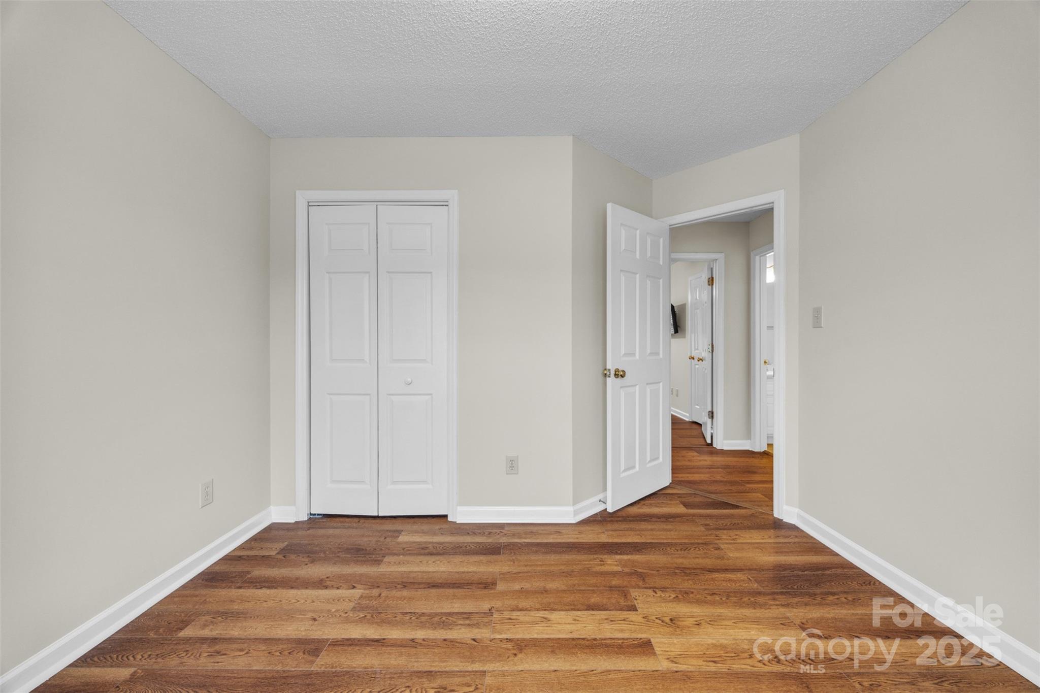 552 Meadowridge Drive