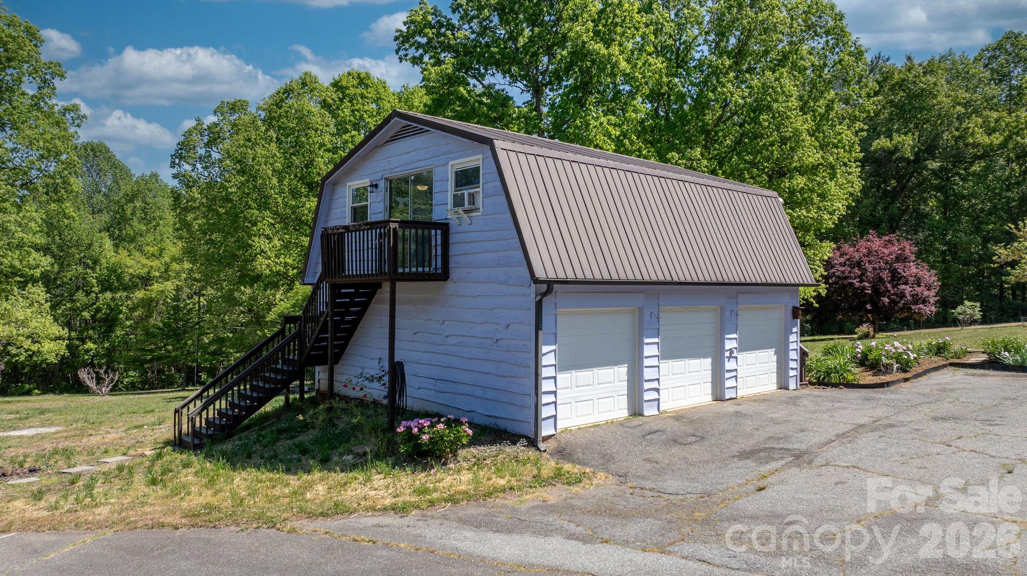 2113 White Pine Drive