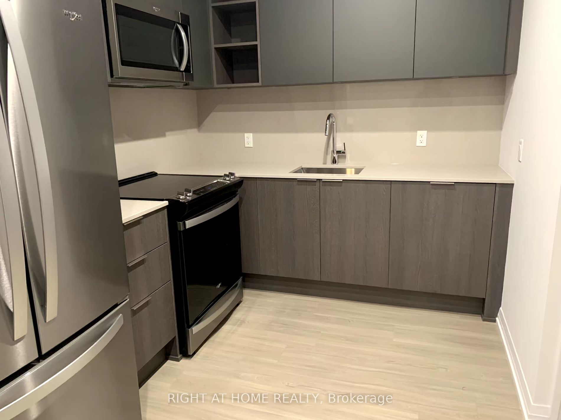 50 Dunfield Ave 515