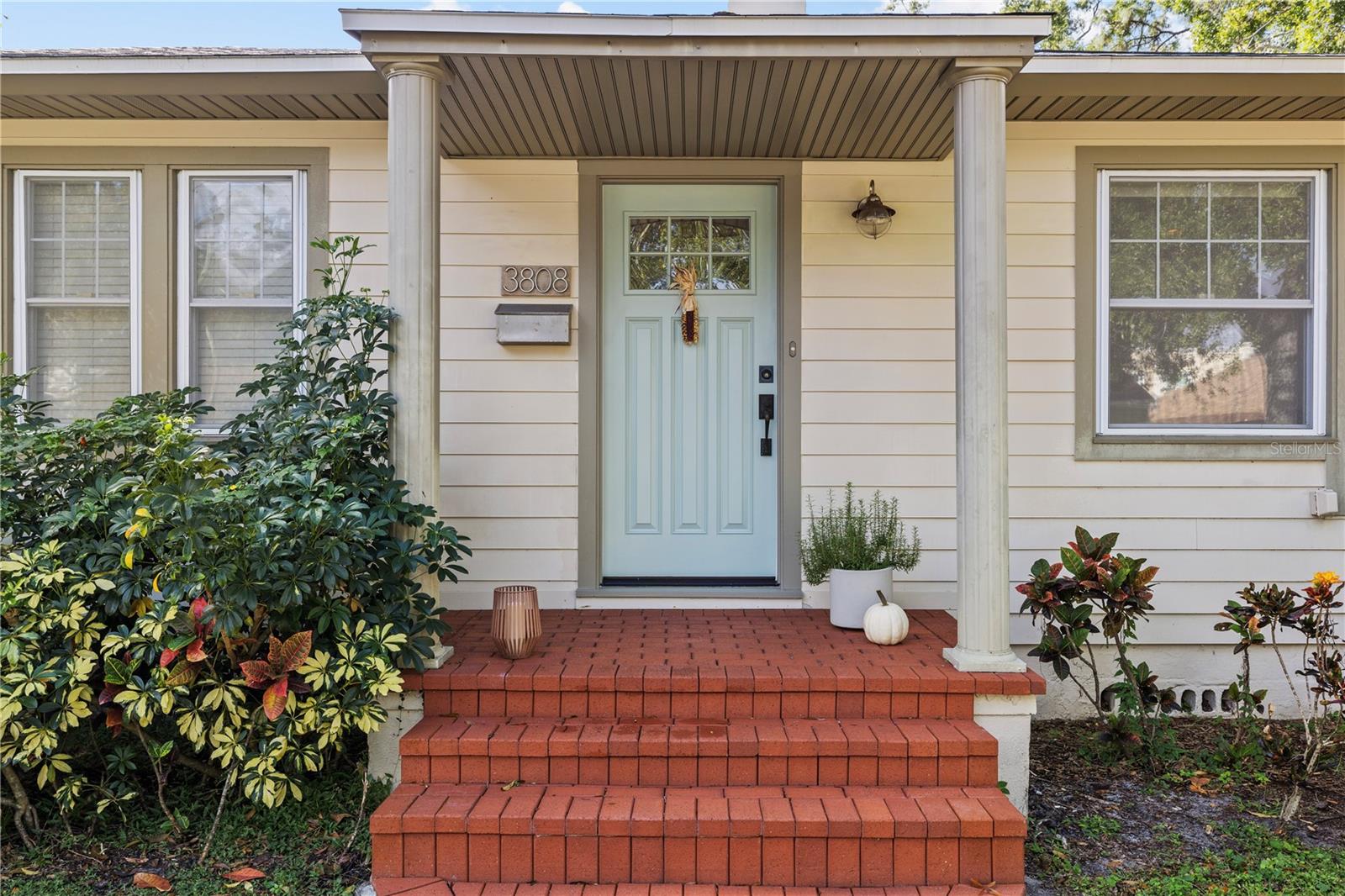 3808 W Granada Street