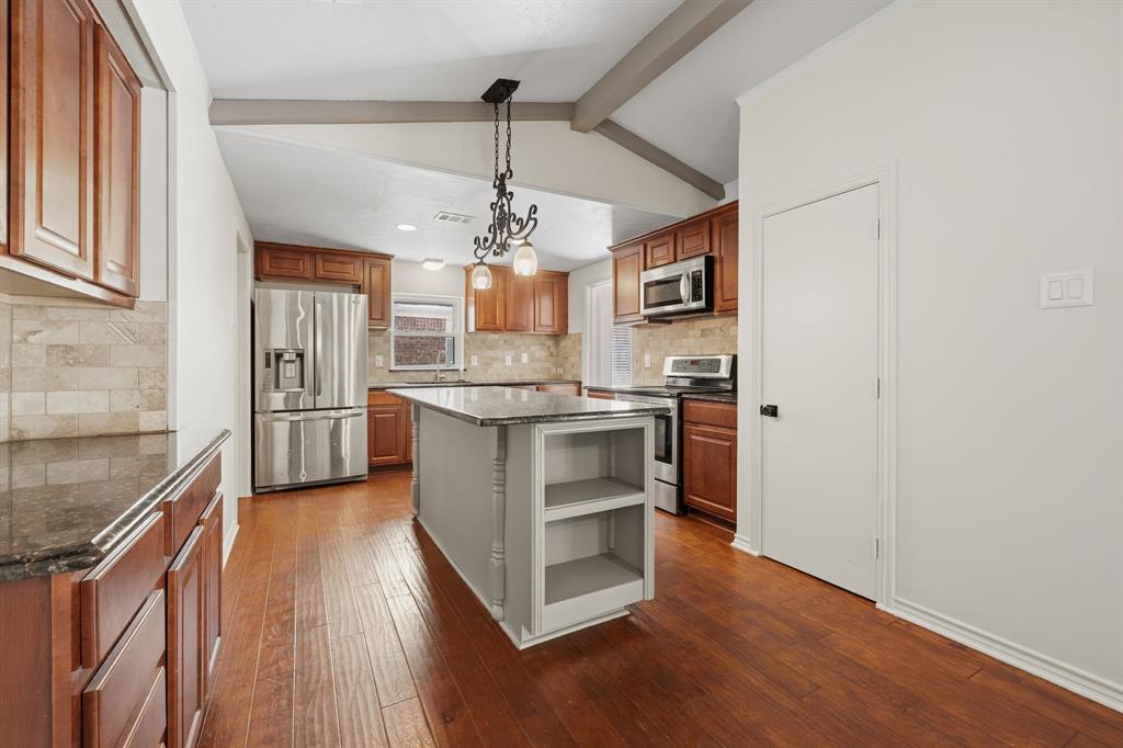 416 Forest Grove Drive