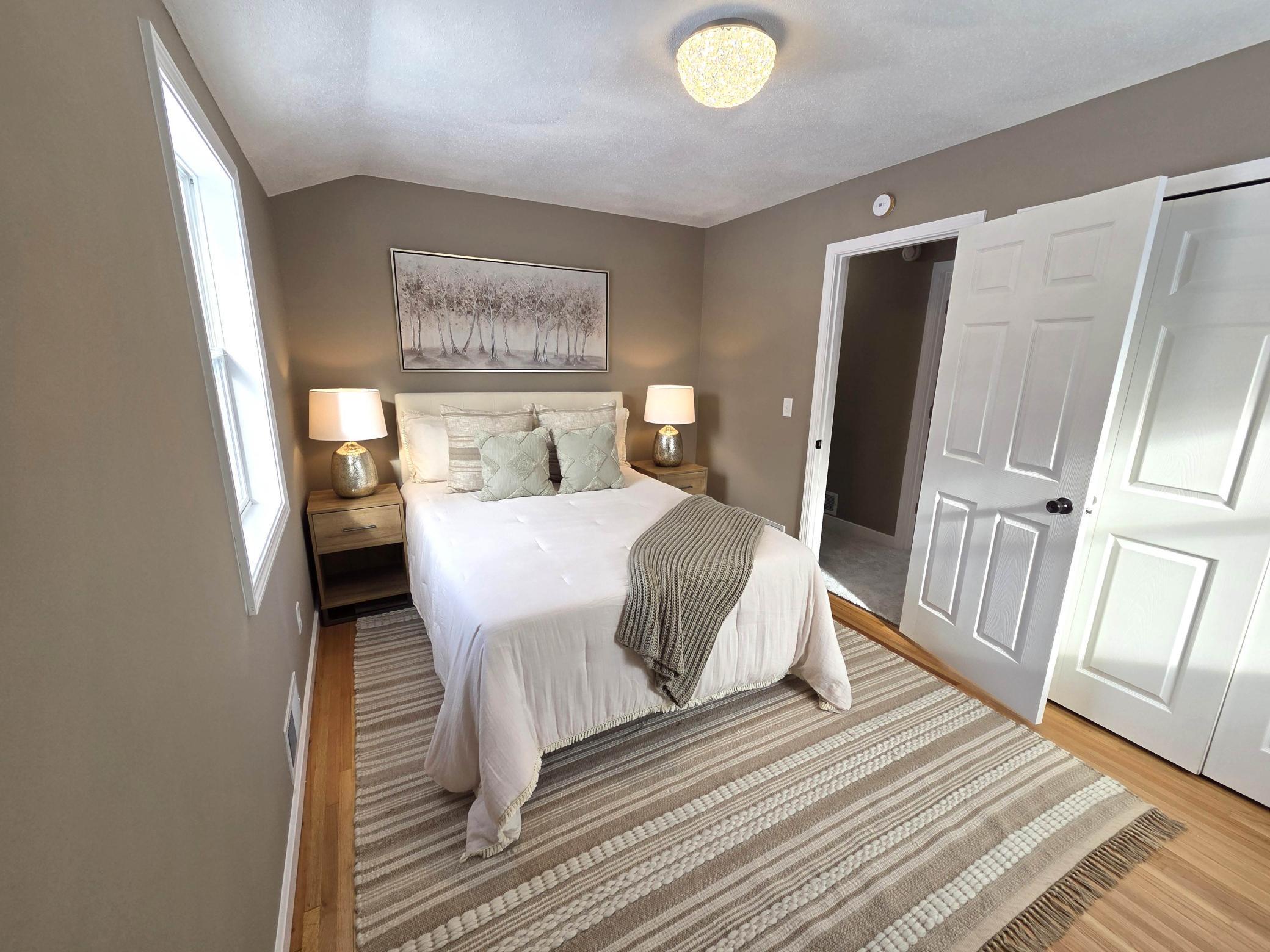 11209 Independence Avenue N