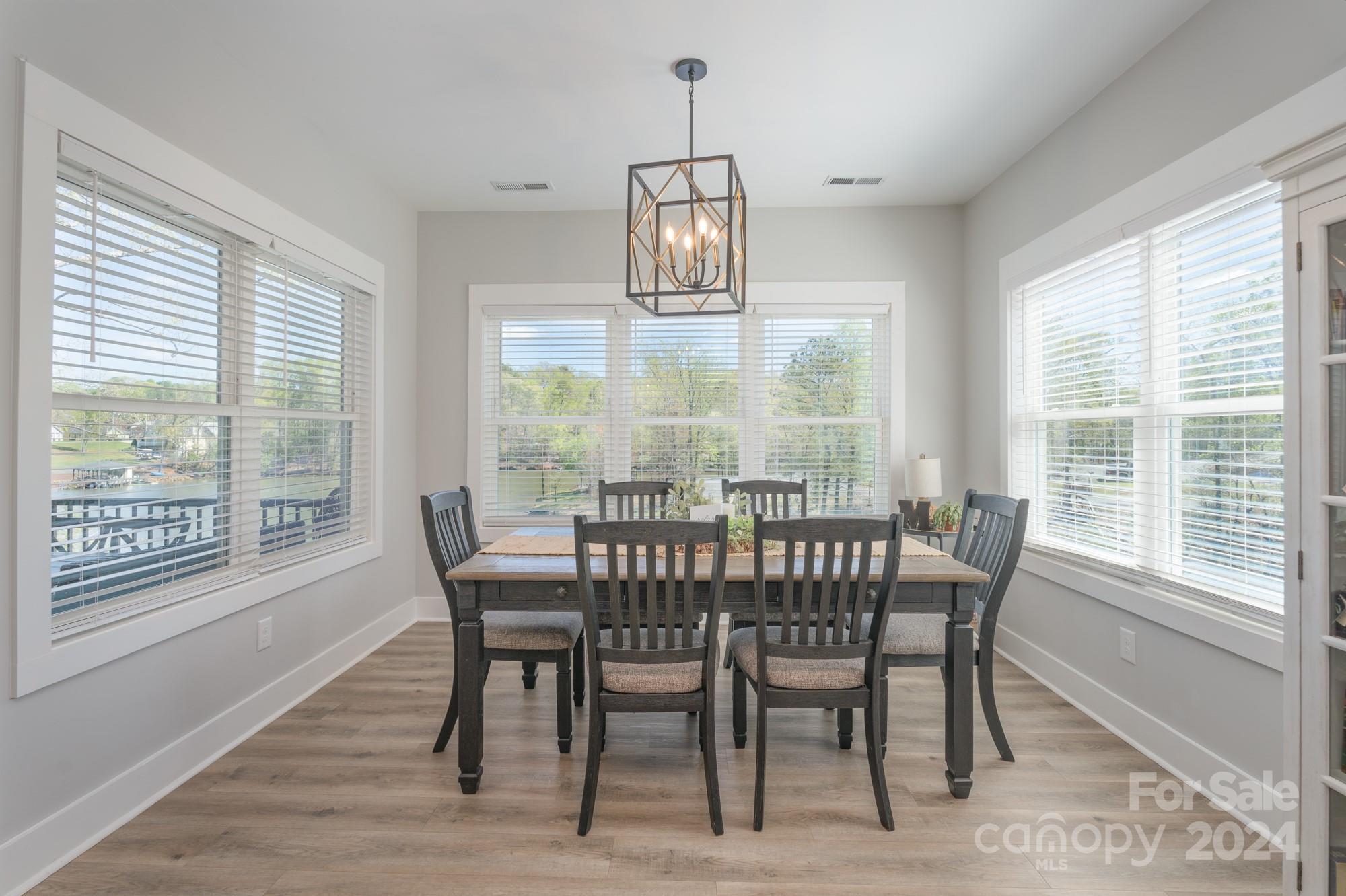 376 Landing Trail