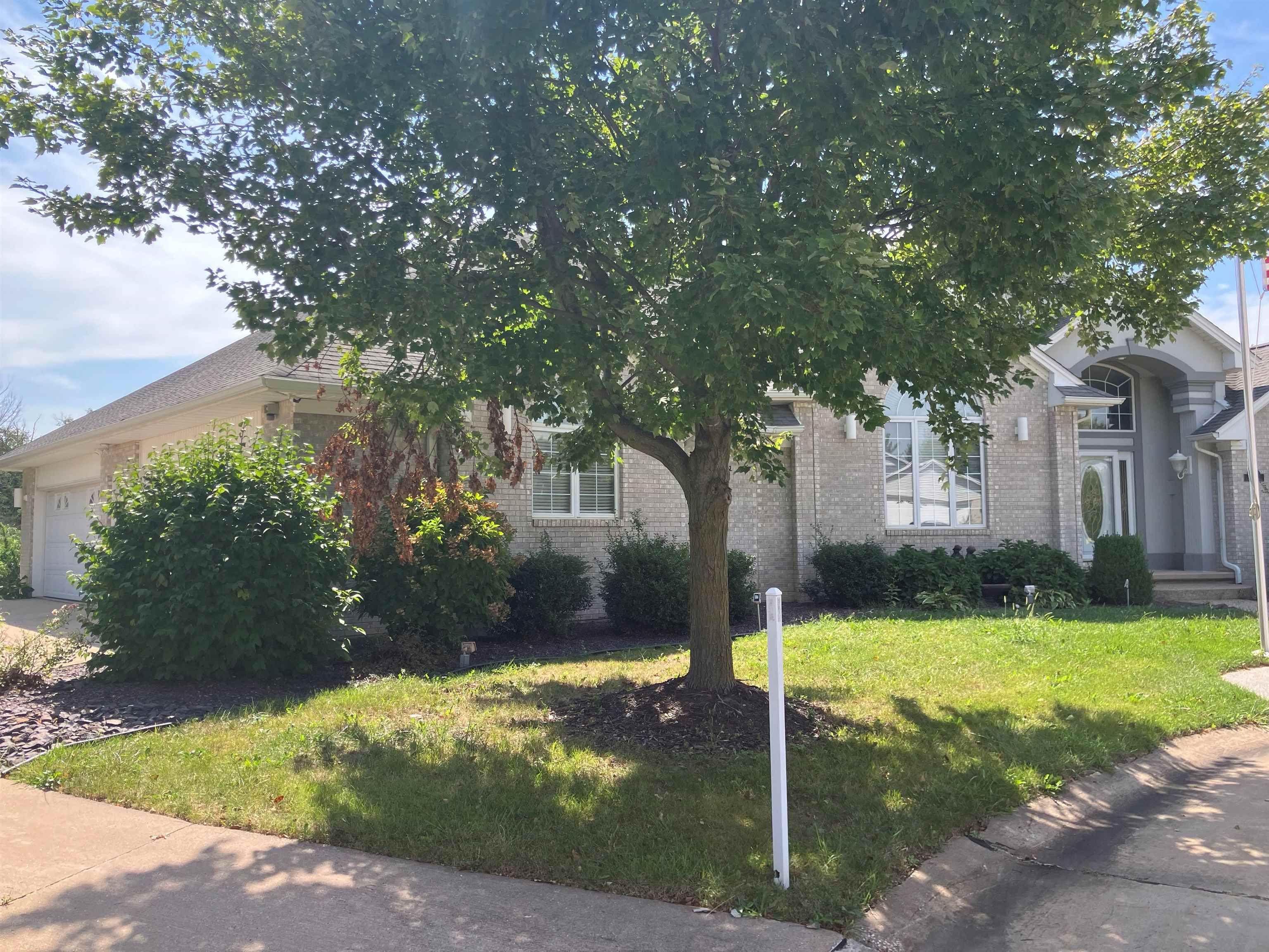 4932 Lake View Drive