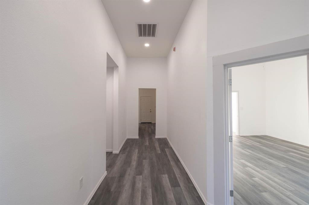 415 W 7th Street