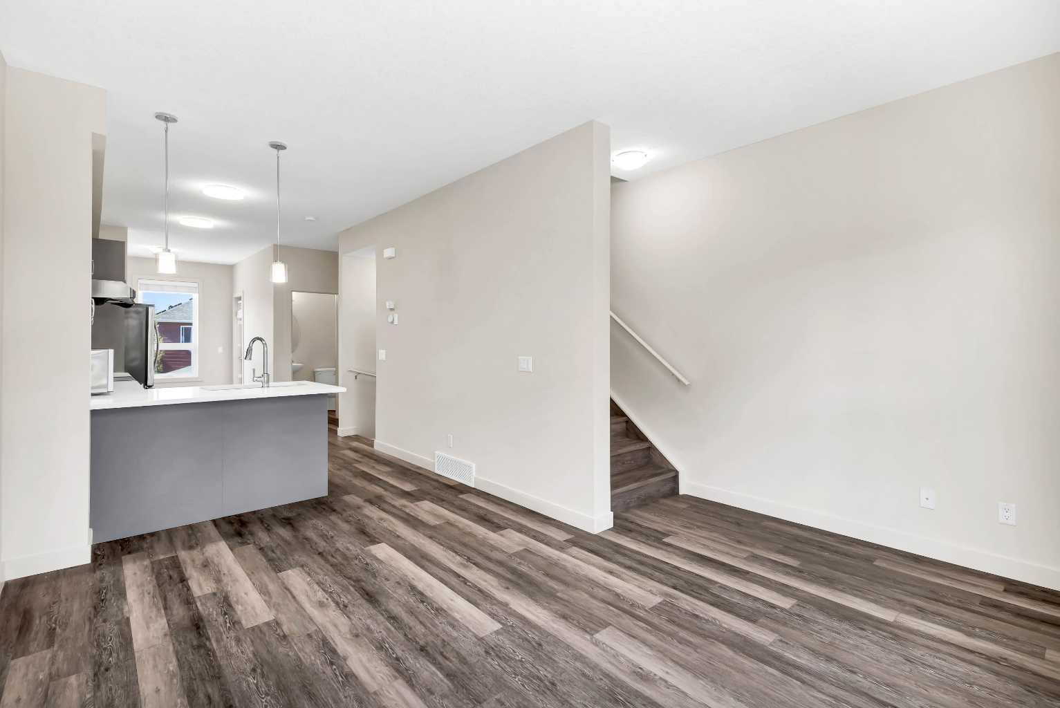 11 Evanscrest Mews NW 208