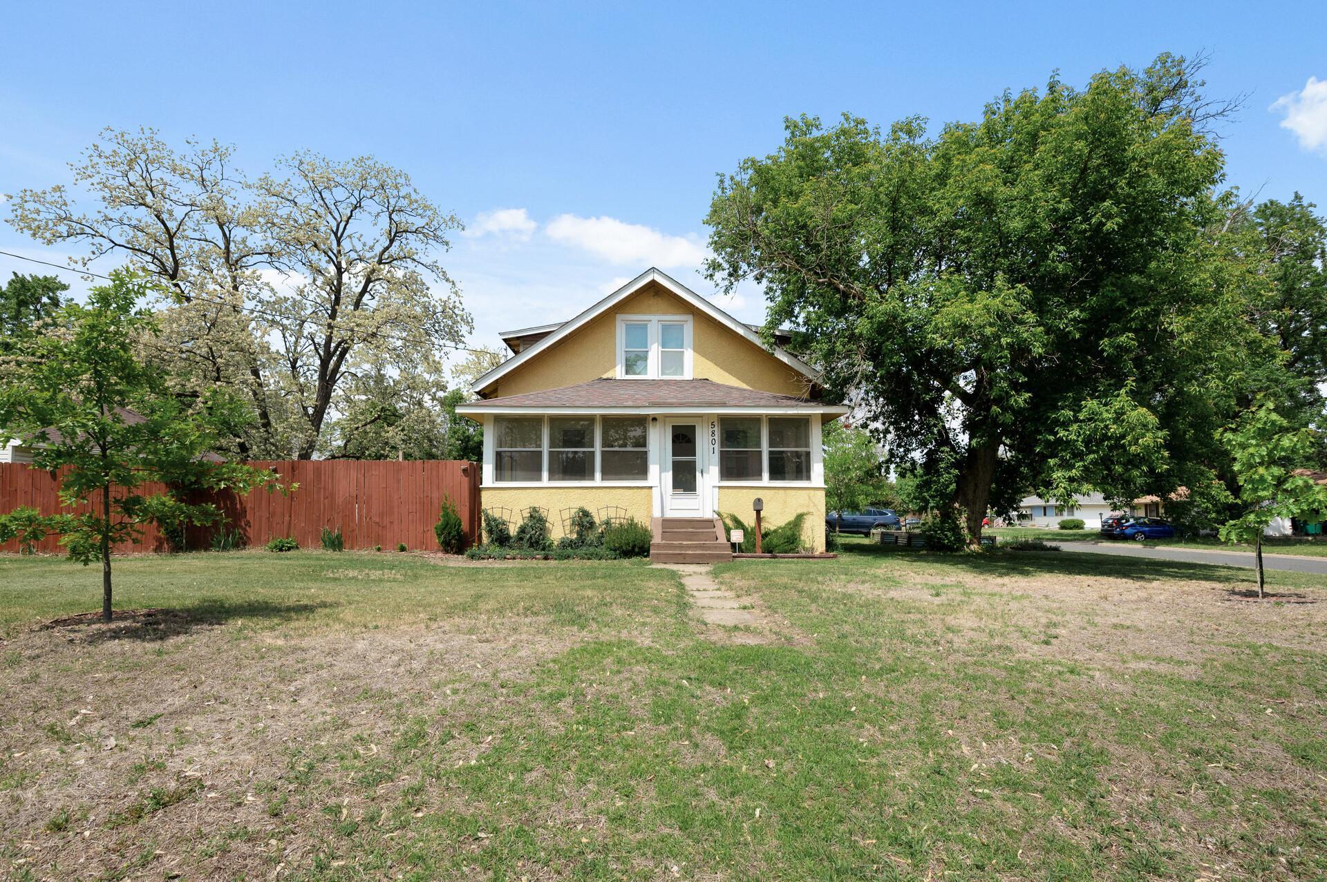 Okay, pause your scroll because THIS is the one. Welcome to your new vibe—this  4 bed, 2 bath stunner is serving serious main character energy.



Step inside and you’ll be hit with the glow-up of your dreams—newly refinished hardwood floors throughout that scream aesthetic goals. Natural light? On point. Open vibes? Yup. It’s giving cozy and classy.



The kitchen? Total inspo for your next cooking reel. The bathrooms? Spa-day-at-home level. And the bedrooms? Let’s just say you’ll finally have that space for a WFH office and a guest room (or a massive closet)



Now let’s talk about that fully fenced backyard—aka your new go-to for BBQs, golden hour hangs, and letting the dog (or whatever) run wild. Big yard energy = unlocked. 



Bonus: it’s move-in ready and totally made for your next chapter. Whether you’re manifesting peace, parties, or Pinterest-worthy decor moments—this house gets you.



 Slide into your Realtor’s DMs or text me ASAP to book a tour.