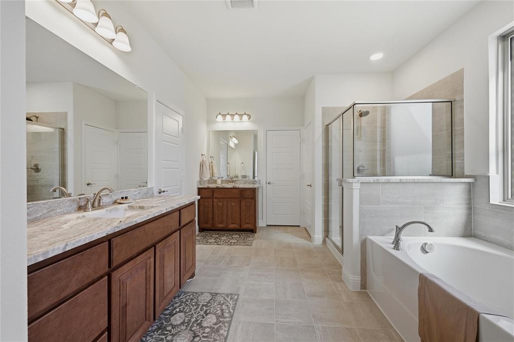 2708 W Cascade Drive