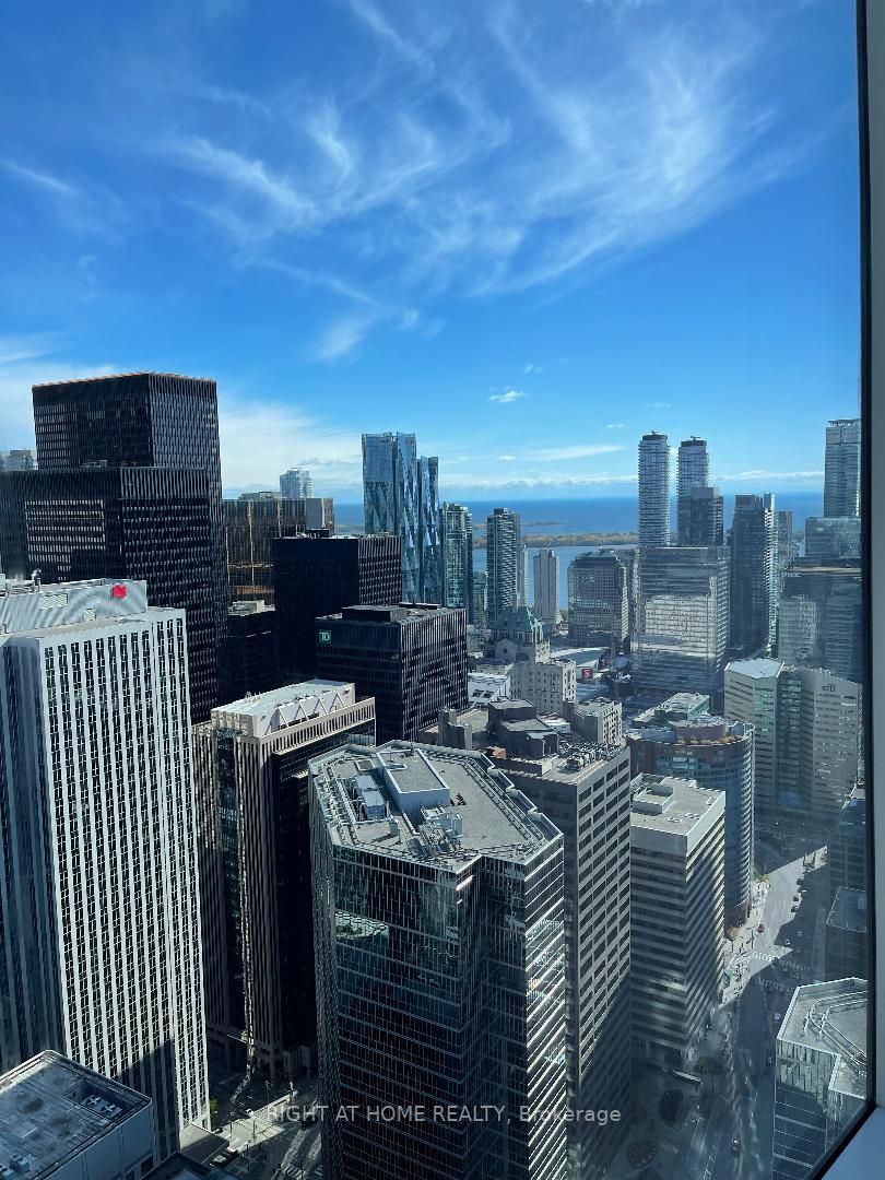 180 University Ave 5607