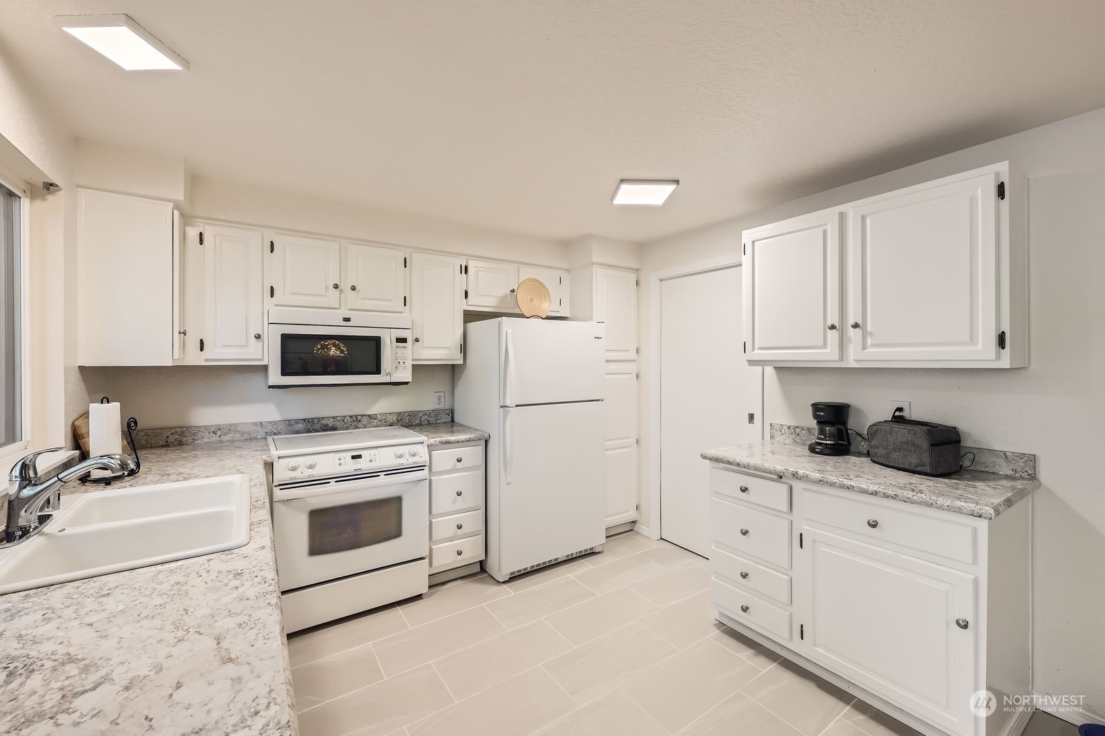 8719 238th Street SW B6