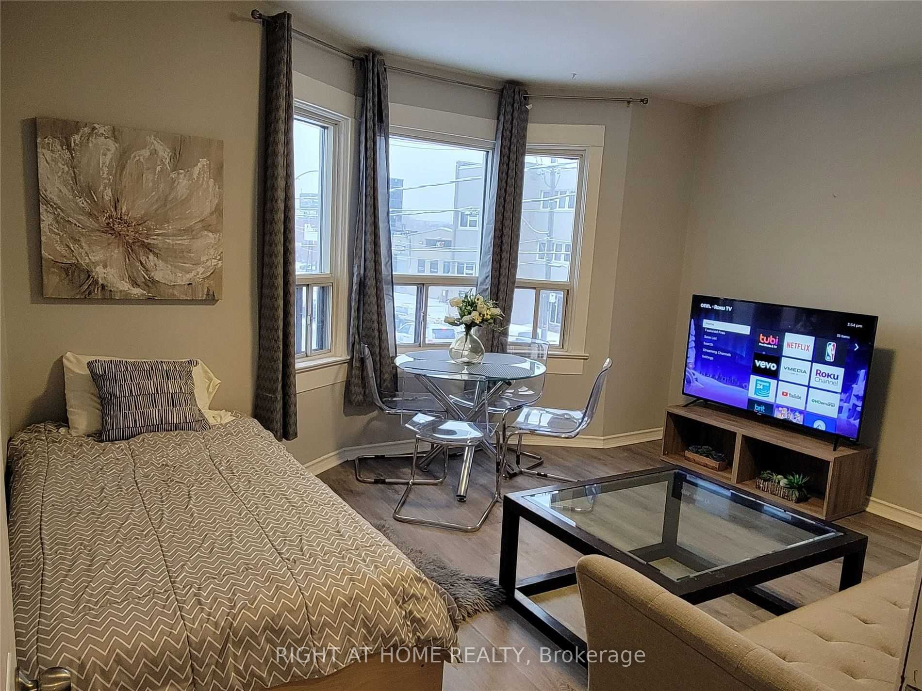 859 Gladstone Ave Unit A