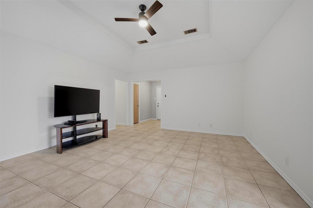 742 S Valentine Drive