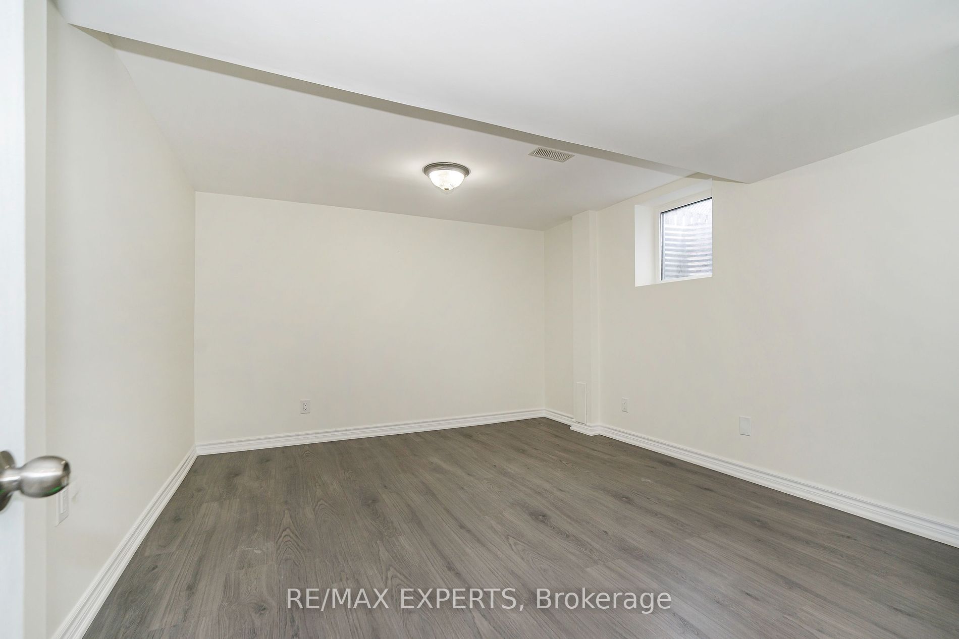 8828 Martin Grove Rd