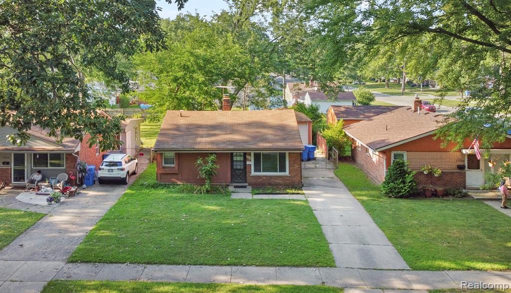 AVAILABLE FOR LEASE! Welcome to this beautifully remodeled 2-bedroom, 1-bath home in Dearborn Heights! Featuring an open-concept layout where the spacious kitchen flows into the living room, this home is perfect for both entertaining and everyday living. With a detached 1-car garage and a prime spot right across from the park, you’ll love morning walks, outdoor play, and the peaceful neighborhood setting. Move-in ready and waiting for you to call it home—schedule your showing today!