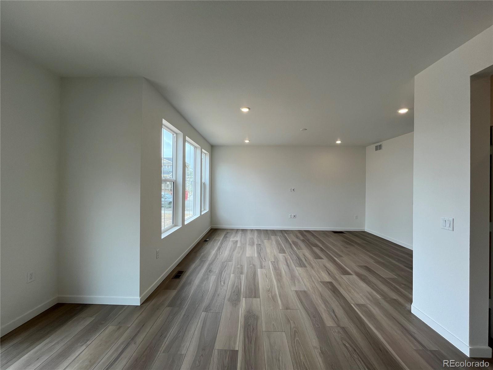 3904 N Picadilly Court