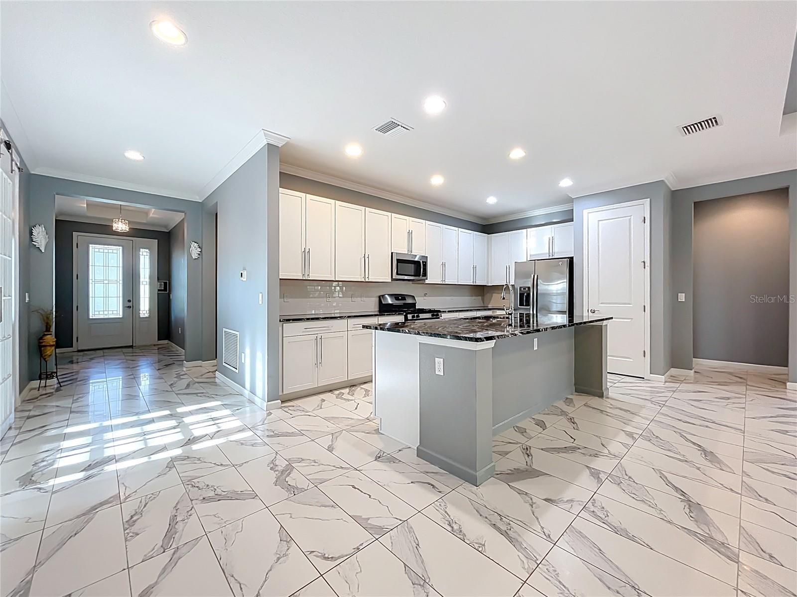 295 Northcote Court