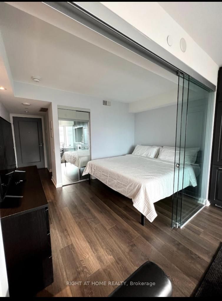 155 Yorkville Ave 2816