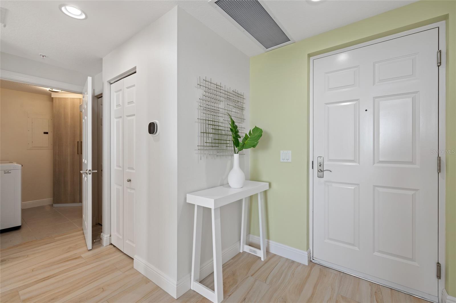 800 N Tamiami Trail 1512