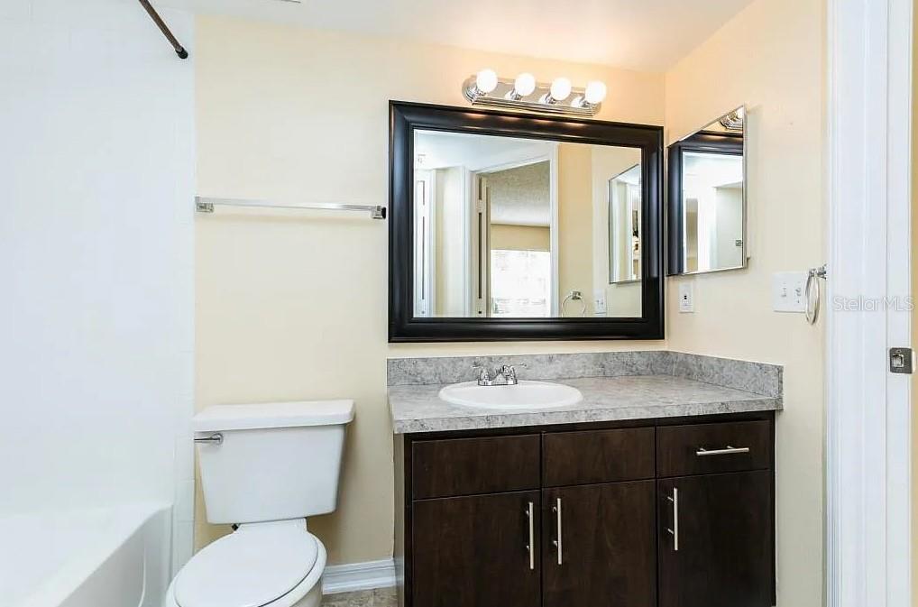 409 Fountainhead Circle