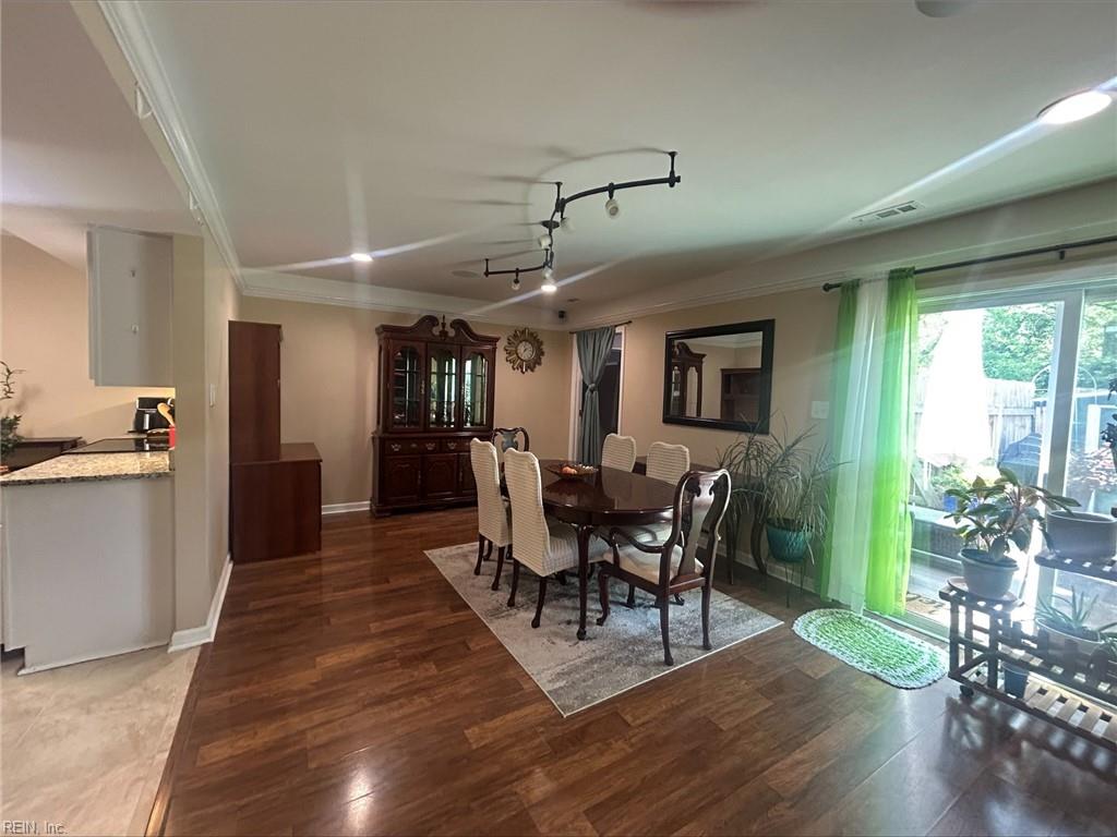 617 Red Horse Lane