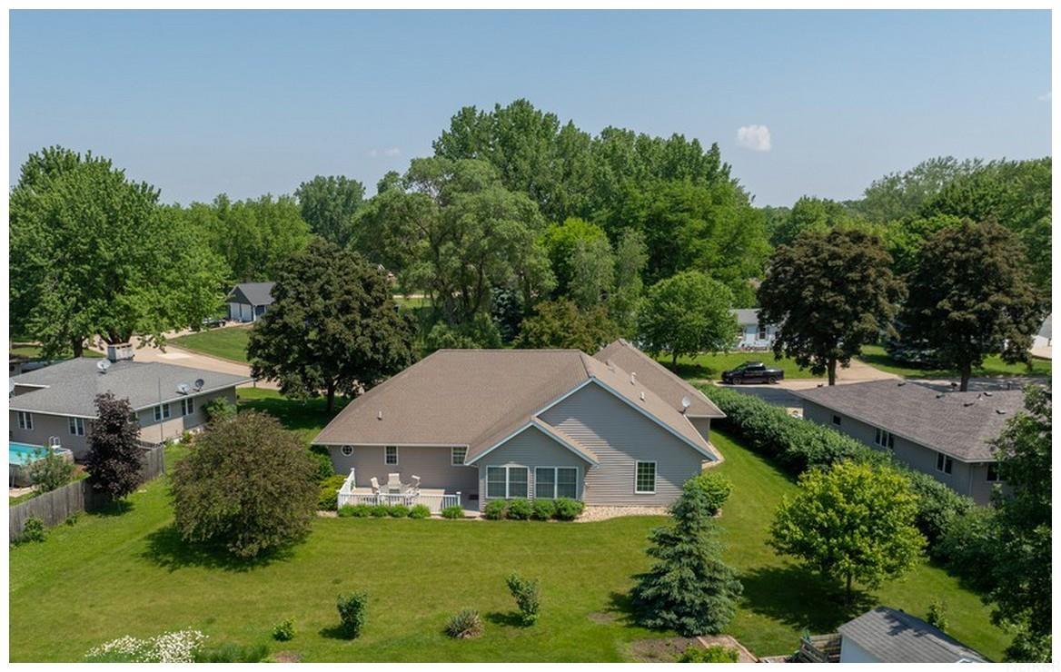 212 Cedar Circle