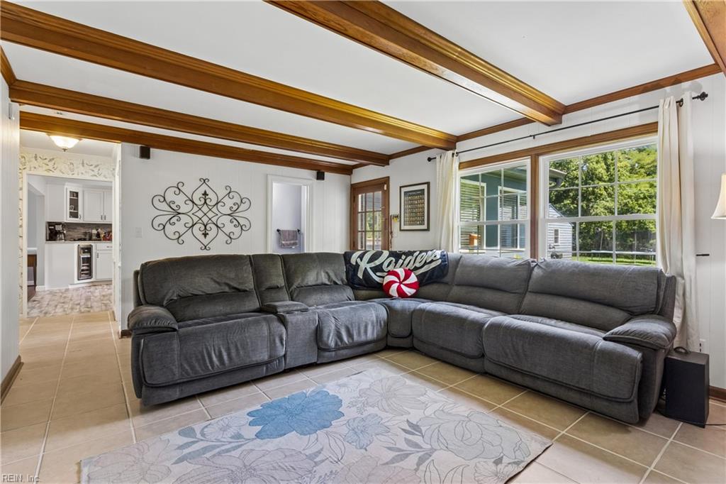 10 Digges Drive