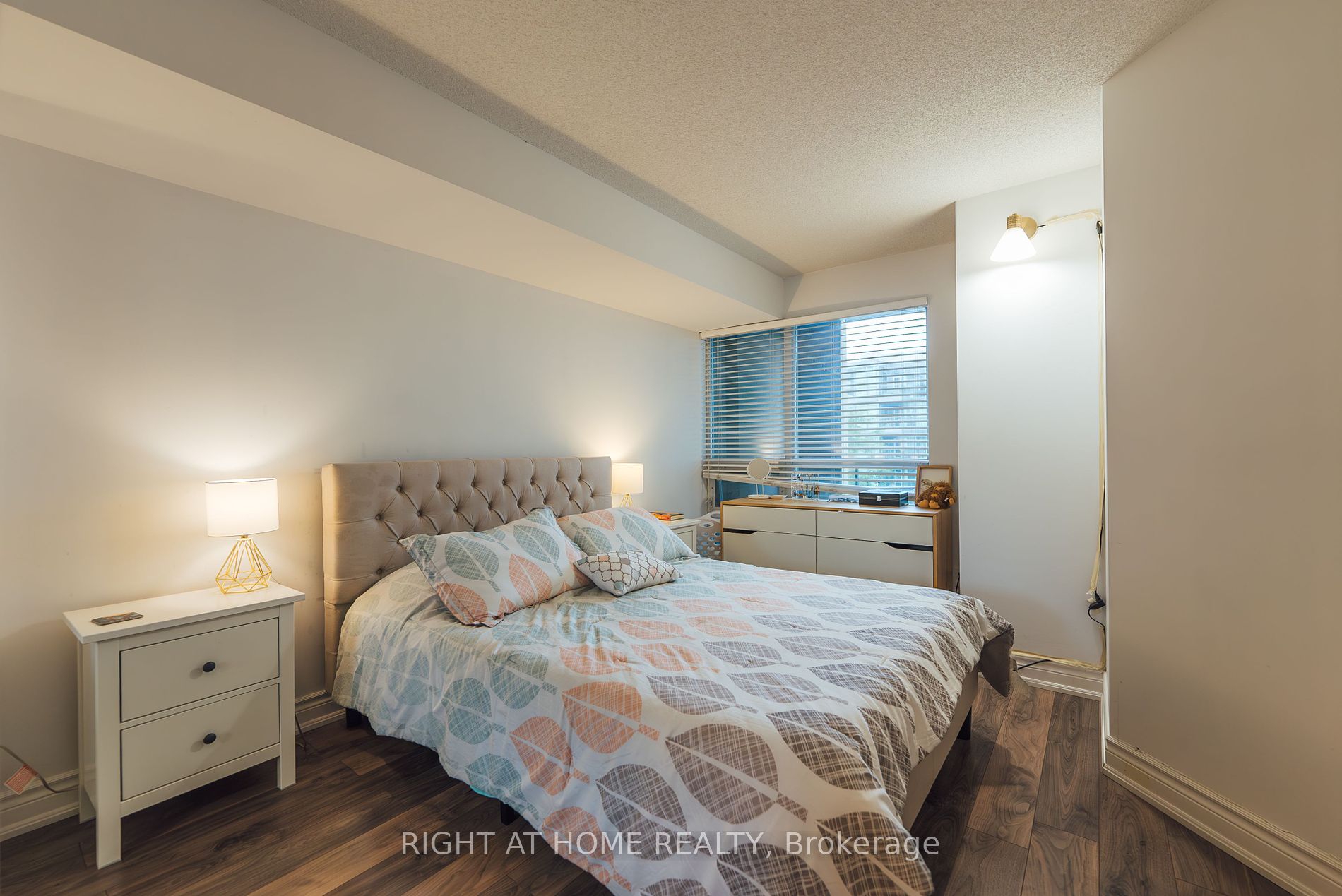 219 Fort York Blvd 1001