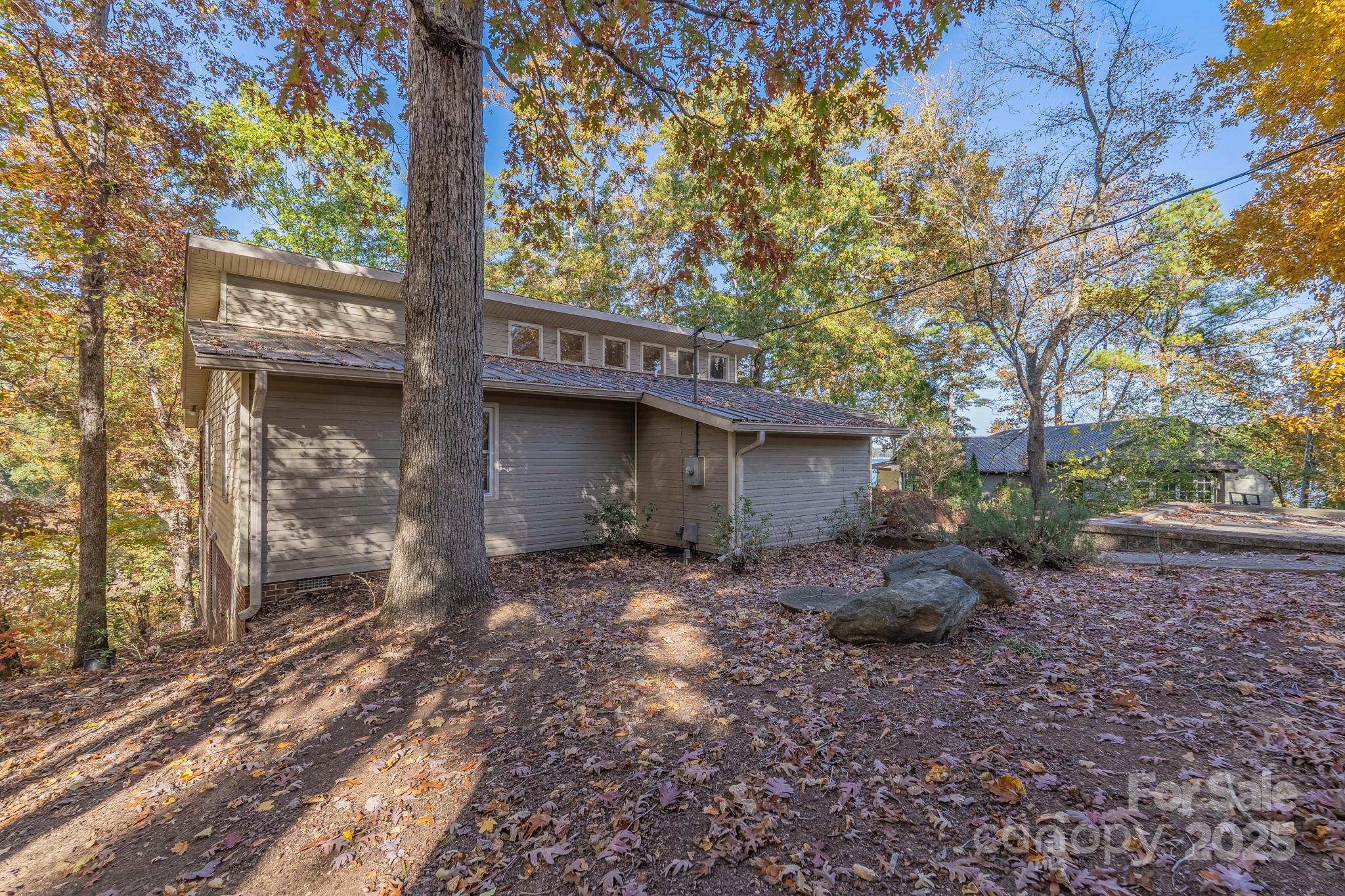 618 Acorn Acres Road