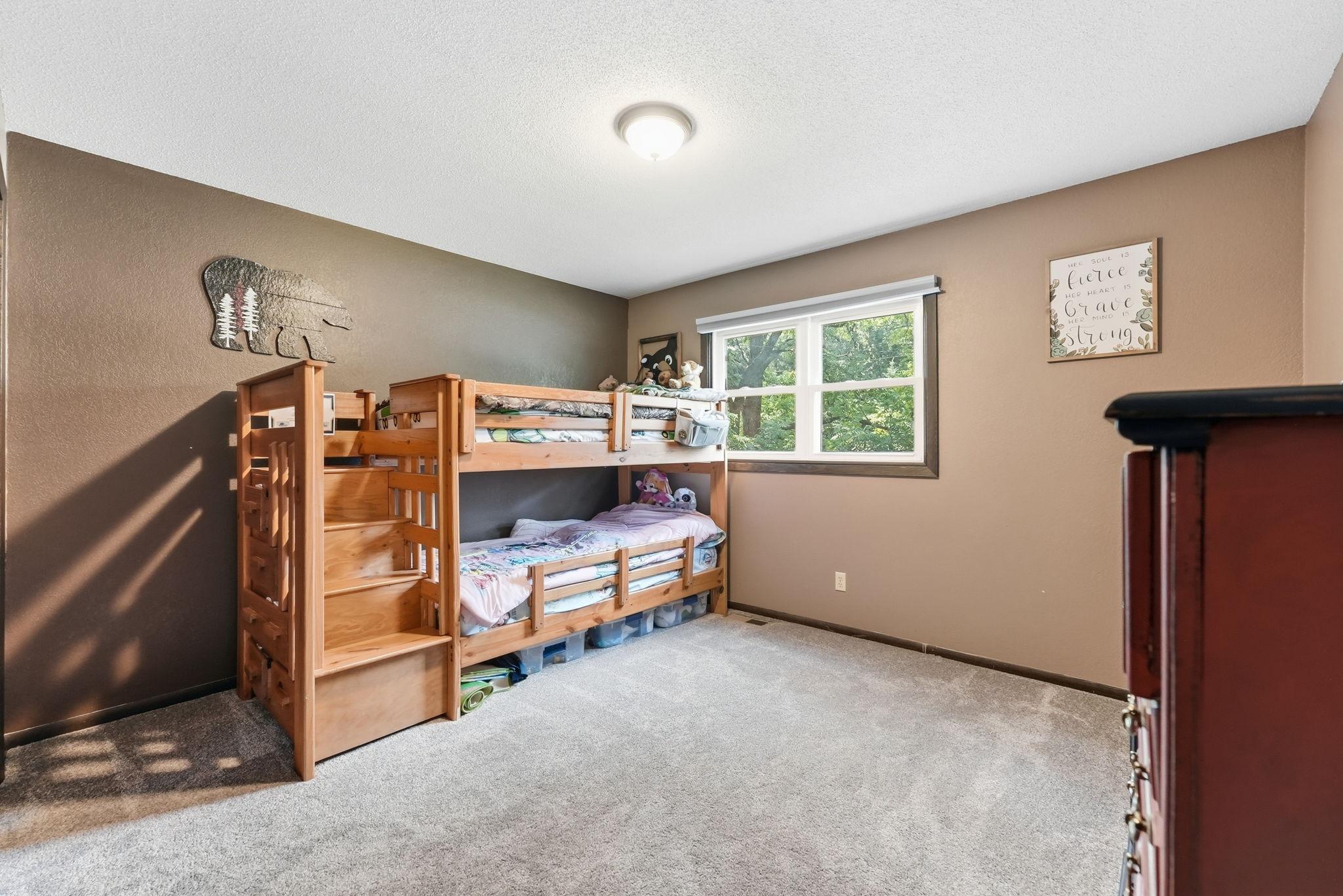 214 Highview Drive W