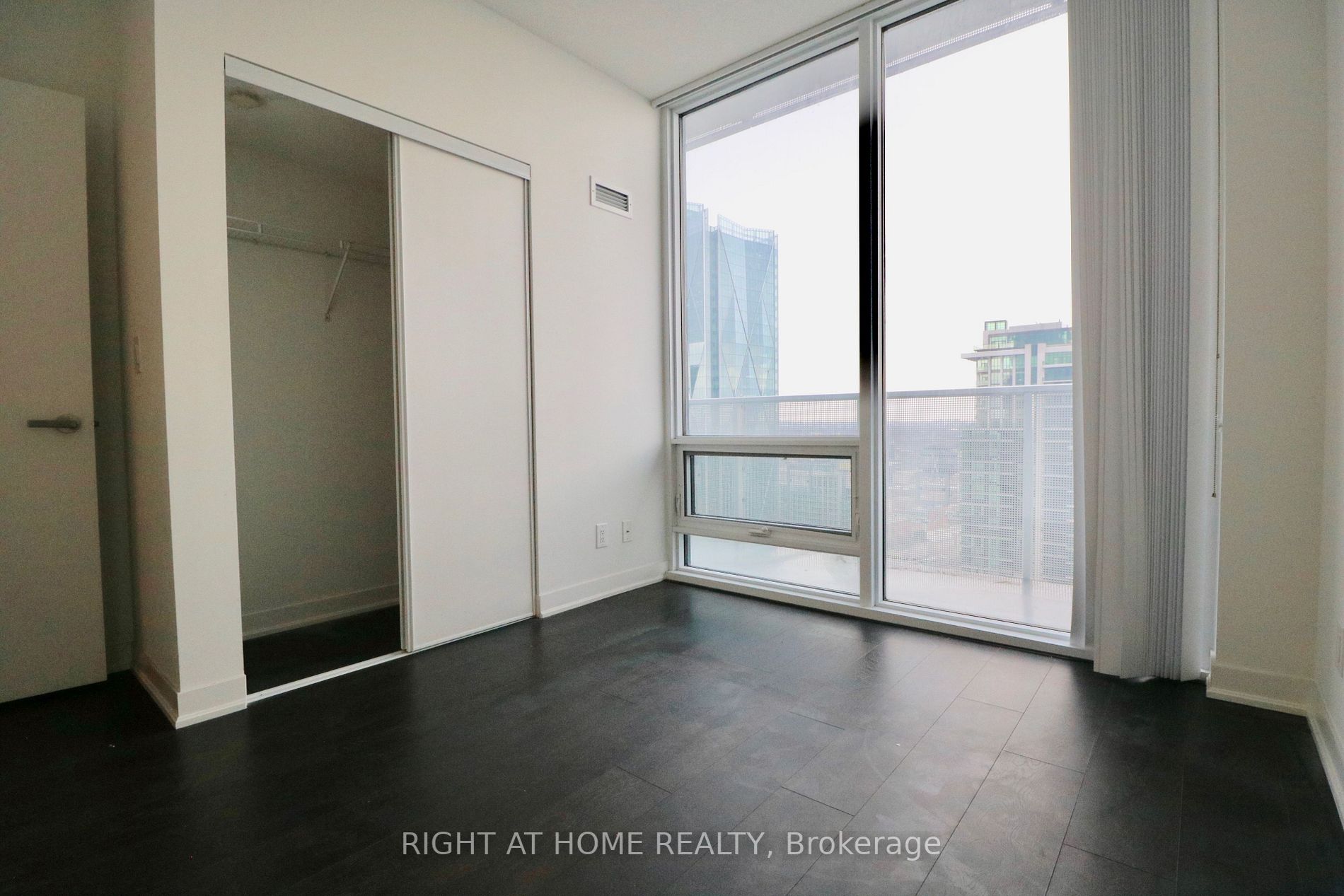 88 Harbour St 4904