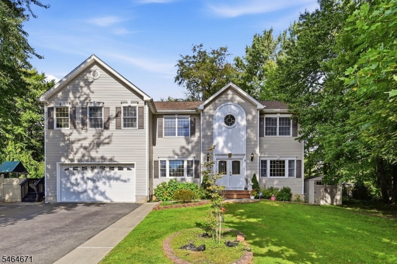24 Taylor Ct
