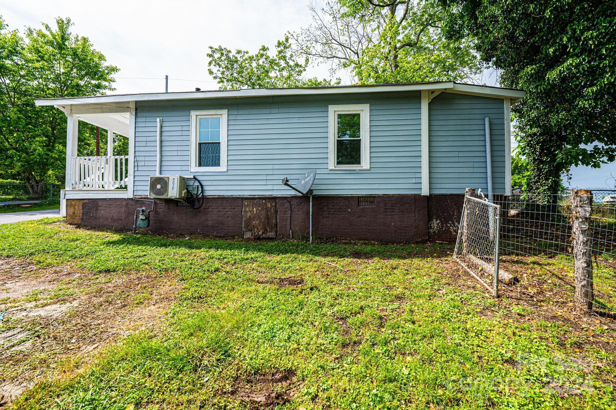 612 Center Street NW