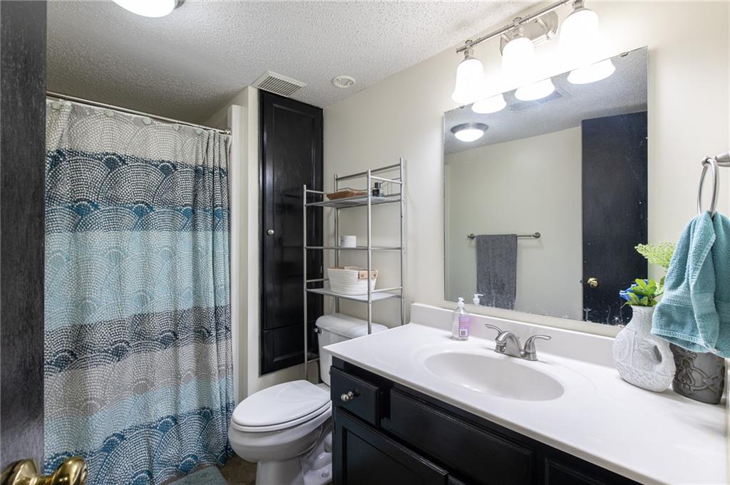 3743 NE Woodland Court