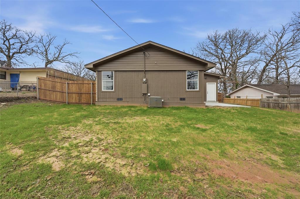 104 N Imperial Drive