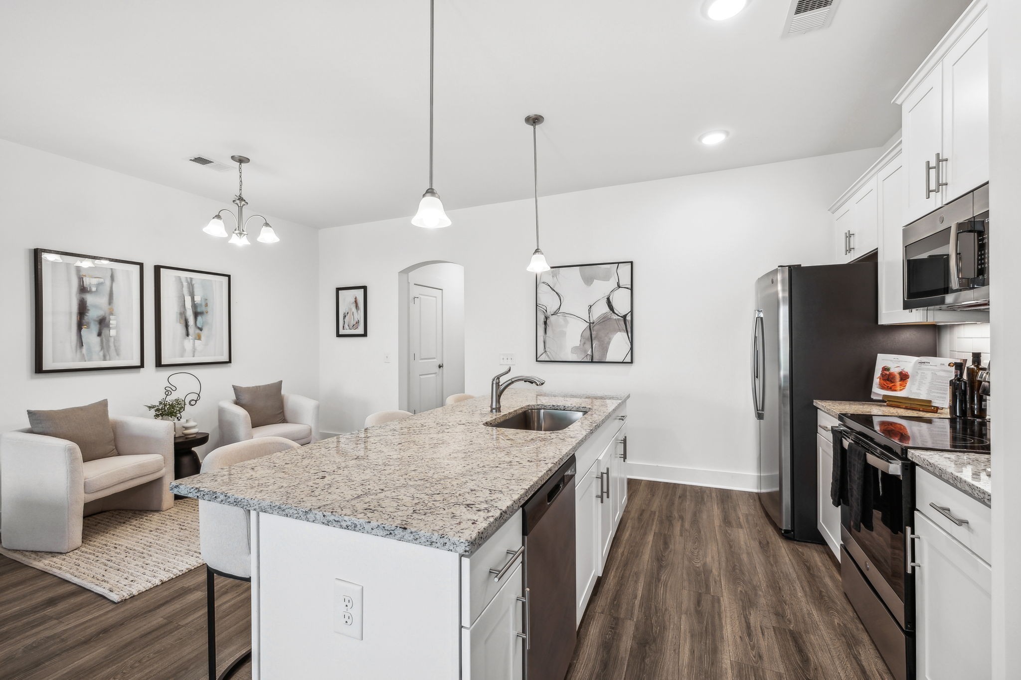 1086 Sweetleaf Dr