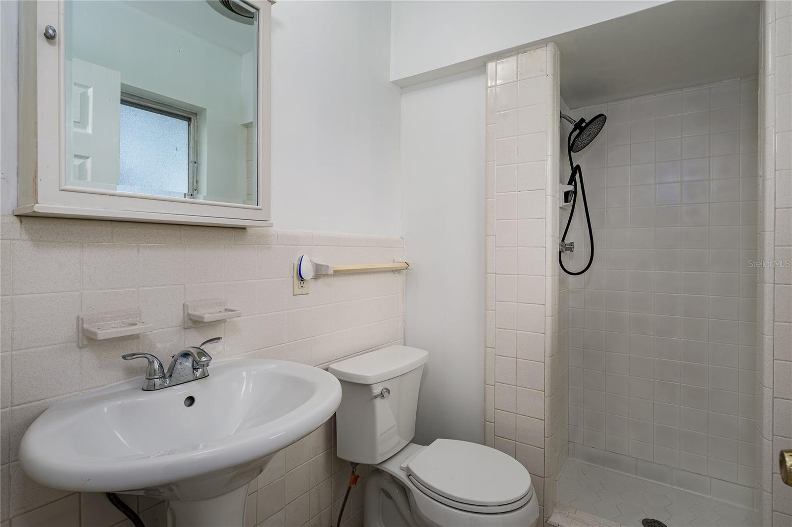 1225 Casabella Drive