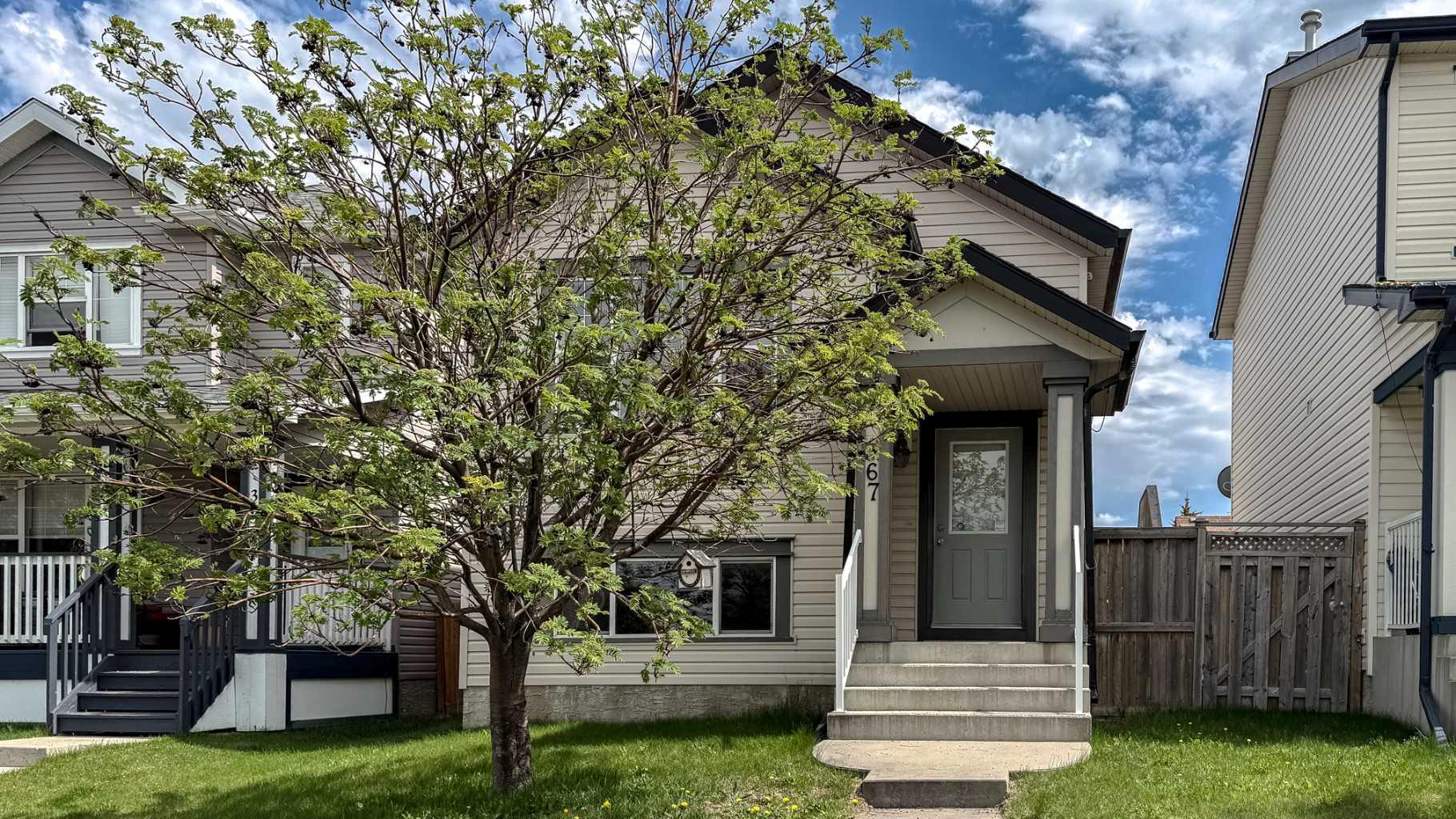 367 Copperfield Heights SE