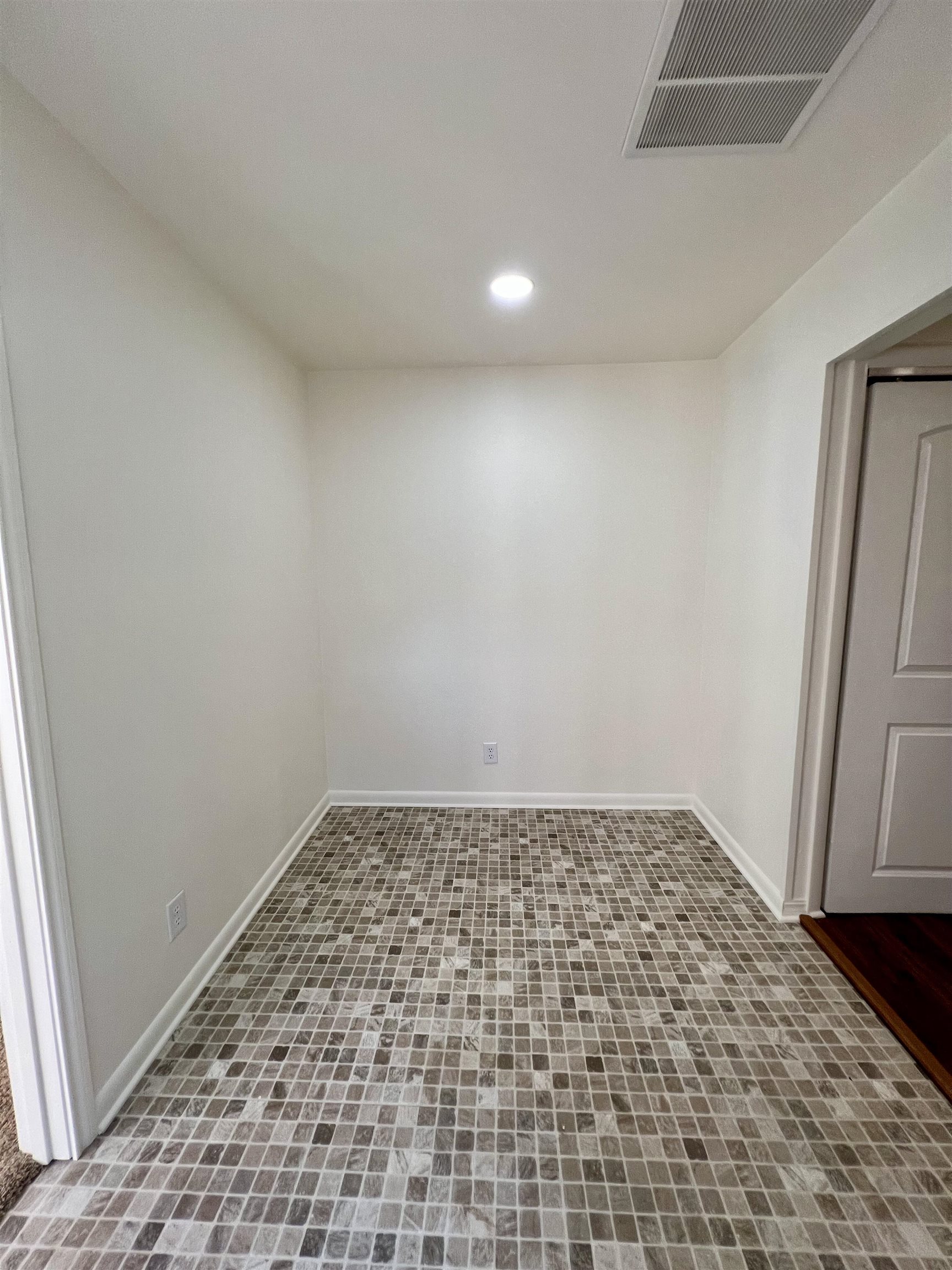 607 N 9th