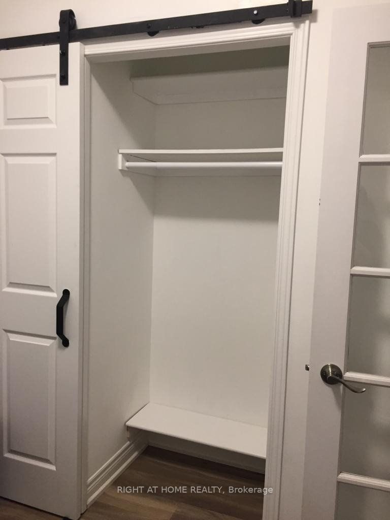 263 W Wellington St 705