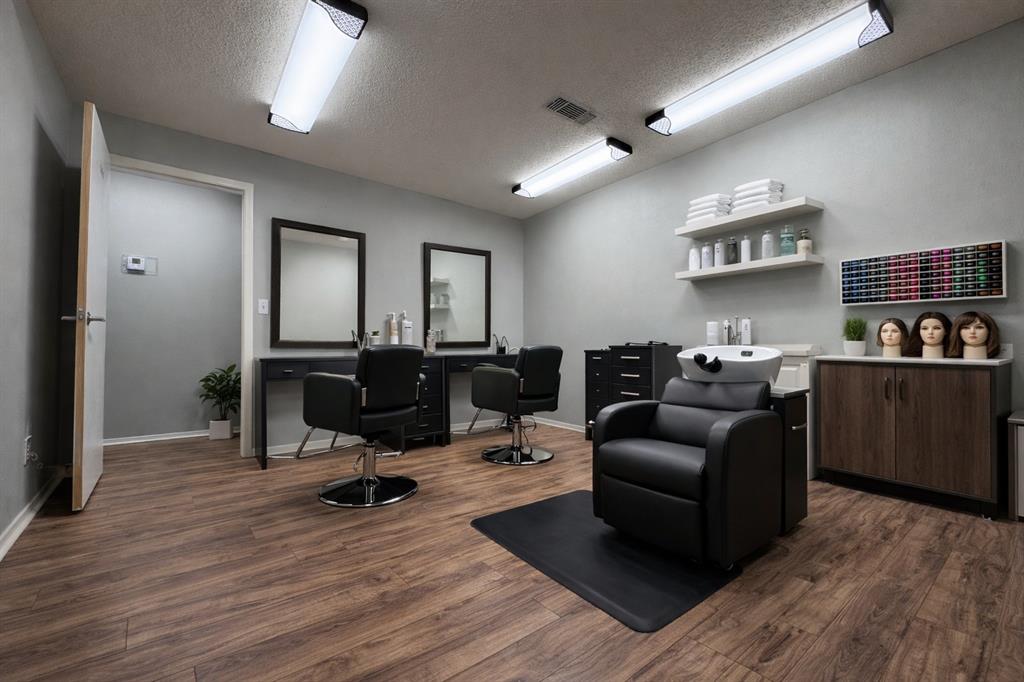 2775 NE Loop 286 Highway