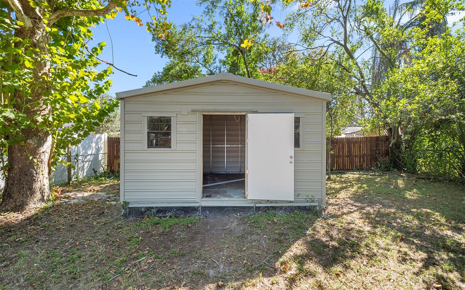 1710 W Perdiz Street