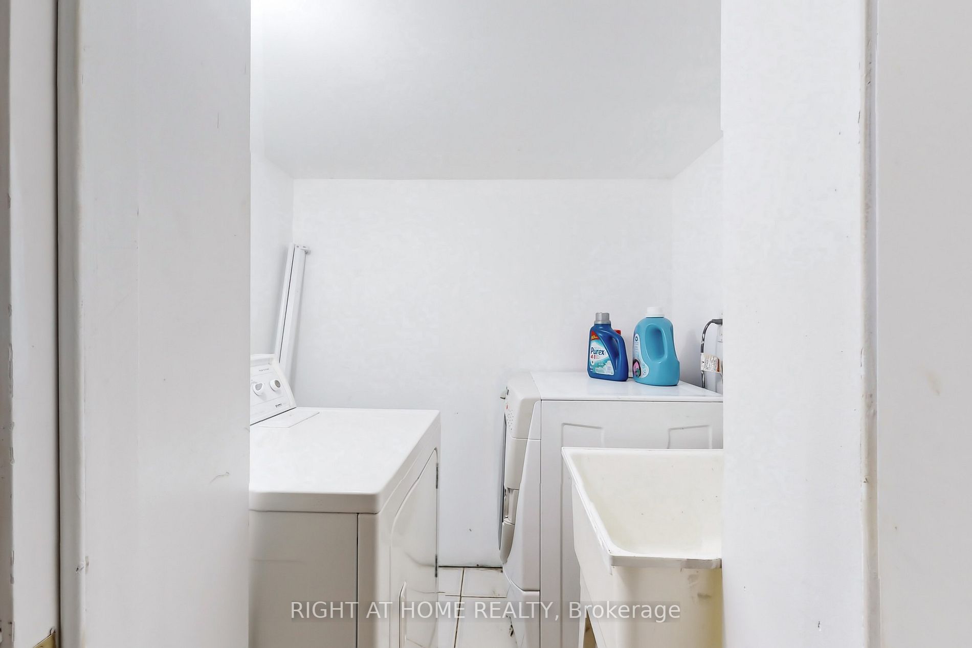 50 Argento Cres Upper