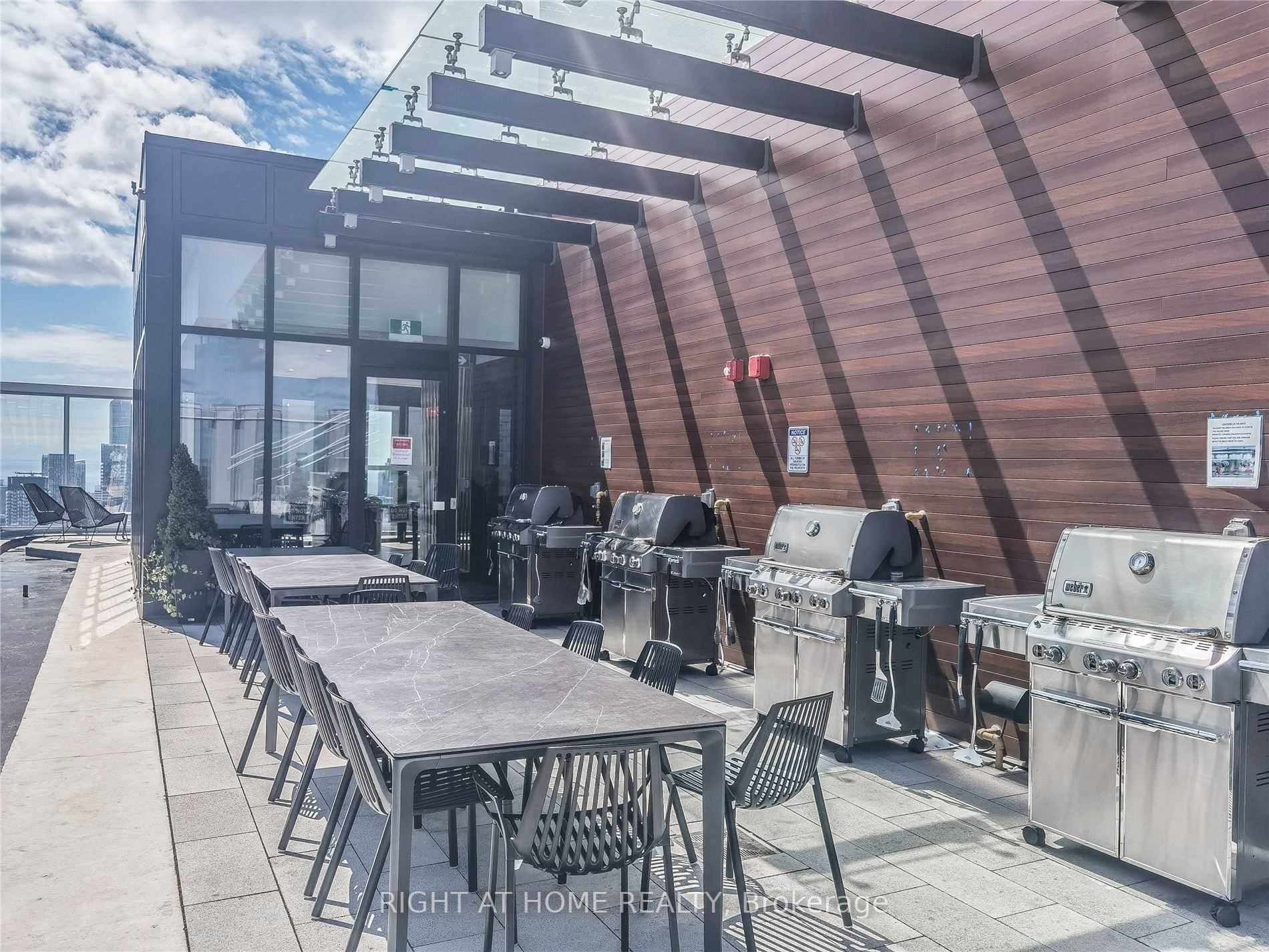 1 Yorkville Ave 805